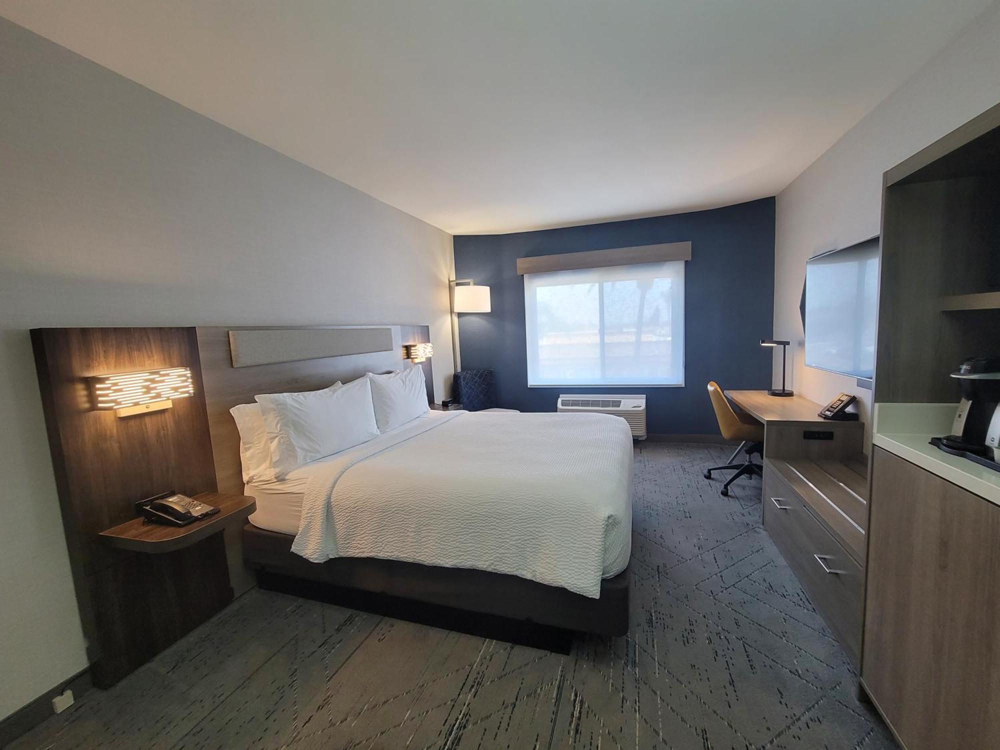 Holiday Inn Express San Diego South - Chula Vista By Ihg Екстериор снимка