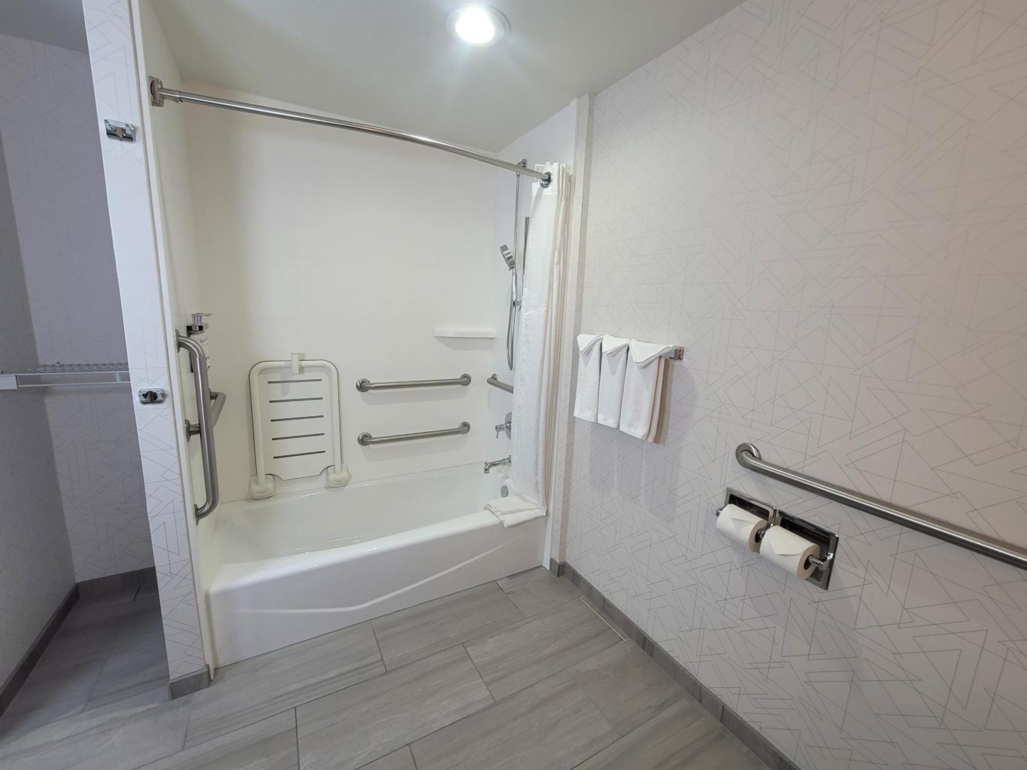 Holiday Inn Express San Diego South - Chula Vista By Ihg Екстериор снимка