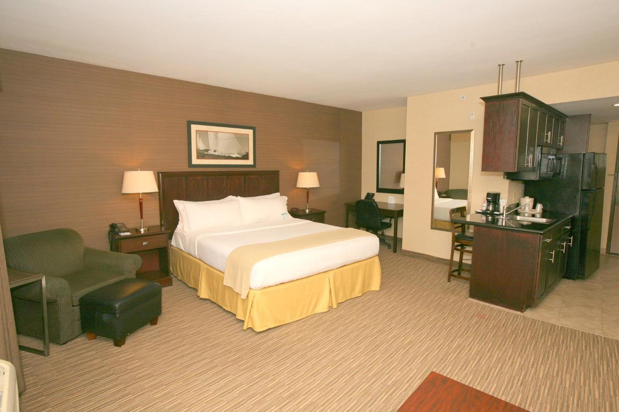 Holiday Inn Express San Diego South - Chula Vista By Ihg Екстериор снимка