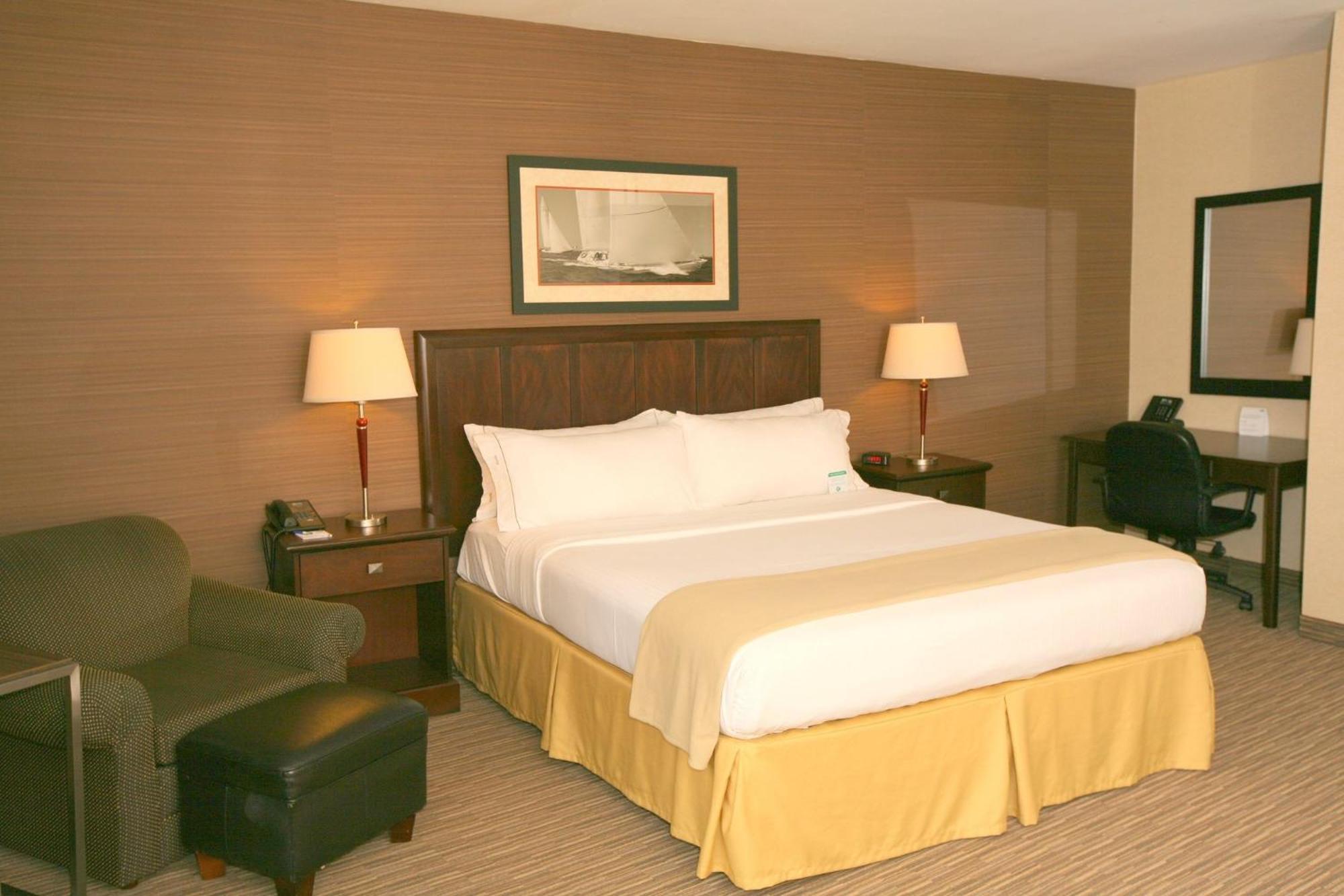 Holiday Inn Express San Diego South - Chula Vista By Ihg Екстериор снимка